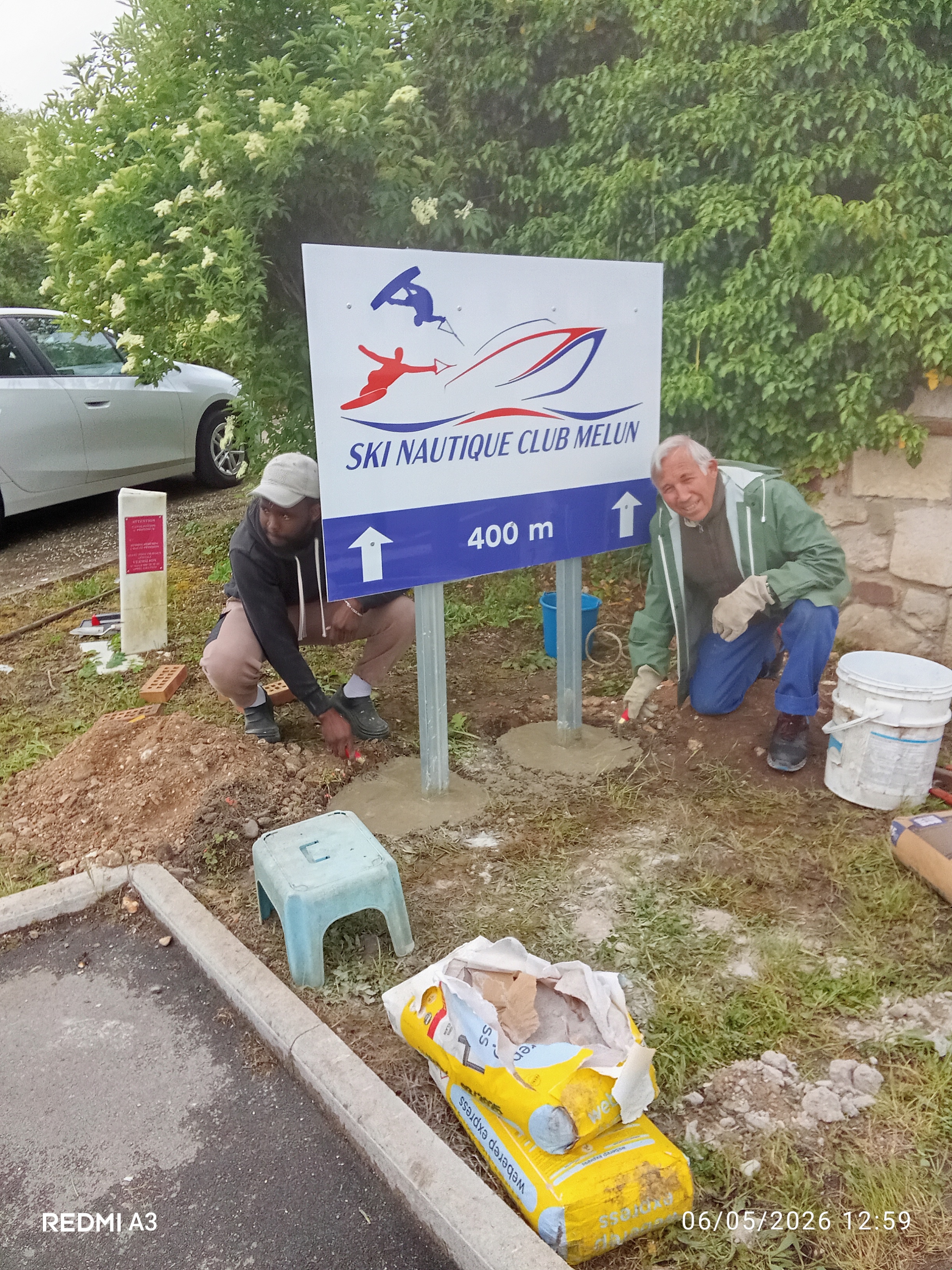 Photo du scellement du panneau
